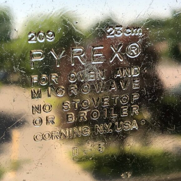 PYREX 209 Brown Pie Dish 23 cm Oven and Microwave Safe USA - Picture 8 of 9